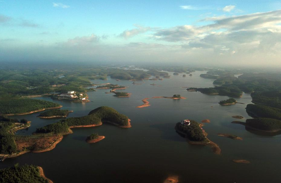 航拍广西北海市星岛湖青海水土保持代办公司